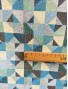 Tela tapiz Gobelino triángulos azules