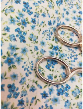 Tela de algodón tipo liberty flores azules