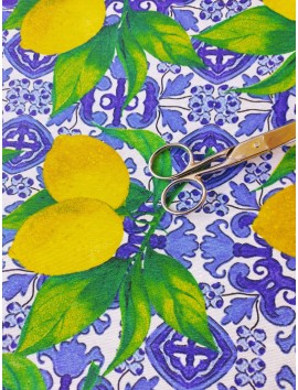 Mantel resinado antimanchas estampado de limones y azulejo azul