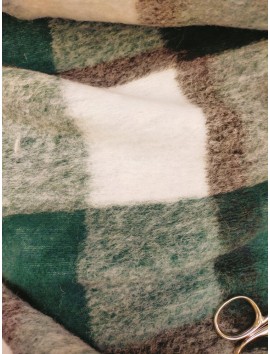 Tela de Paño  de lana cuadros verdes