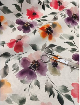 Tela para Mantel flores moradas, anti manchas