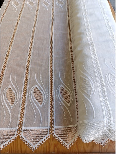 Visillo holandes, tendinas bordadas, en 150 de largo