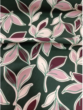 Tela crepe bielastico estampado flores fondo verde