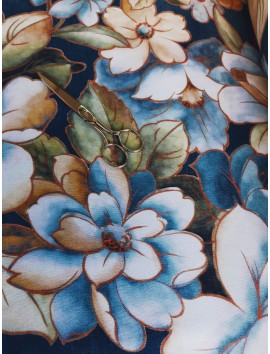 Tela Loneta con estampado flores azules
